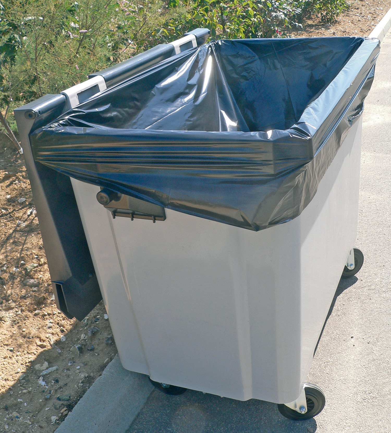 Buy 1100 Litre Big Size Waste Containers Mobile Garbage Bin