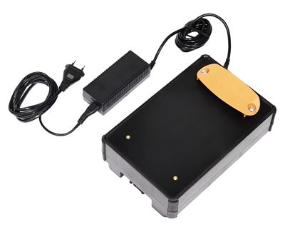 Nilfisk Li ion battery and charger