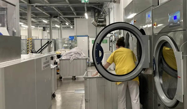 Comparison of laundry detergents for professionals